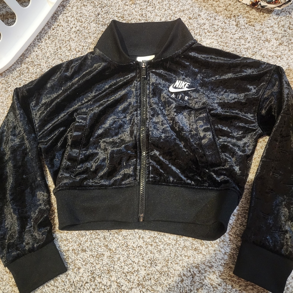 Nike cropped jacket